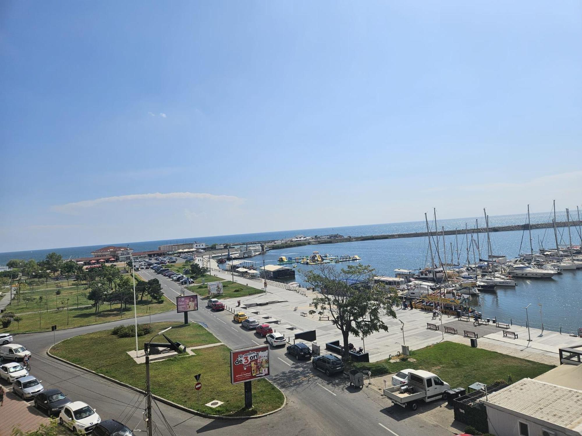 Apartamento Blue Marina Sea View Mangalia Exterior foto